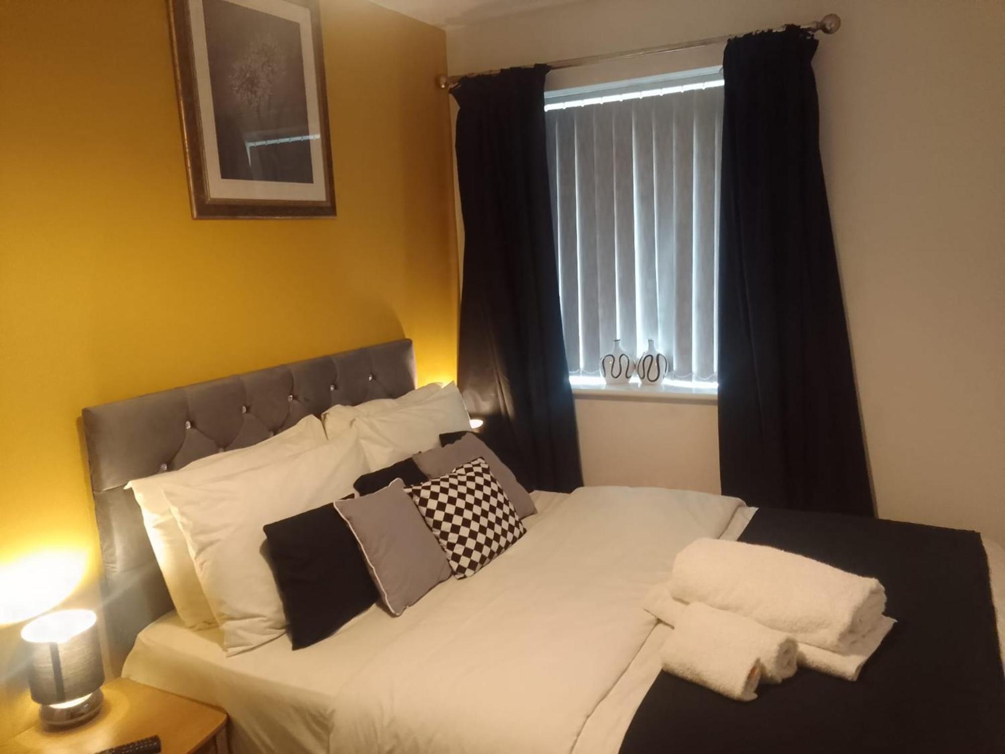 Cosy Stay In Walsall By Ideal Home Bloxwich Exterior foto